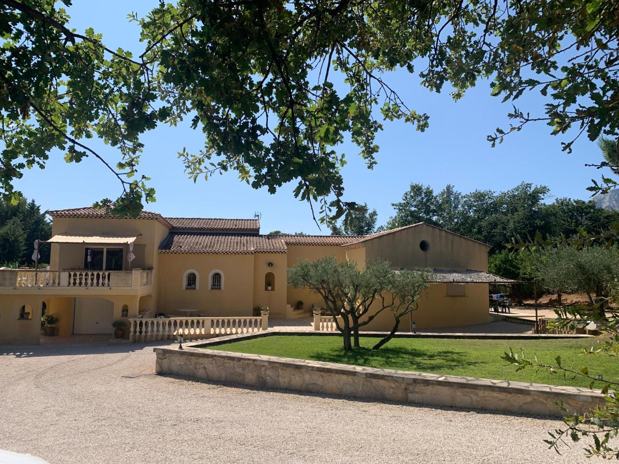 Studio Au Pied De La Ste Victoire Puyloubier Zewnętrze zdjęcie